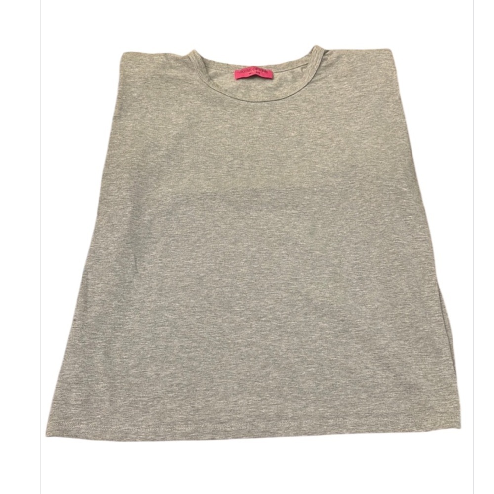 HOUSE OF CHIC solid shoulder tee